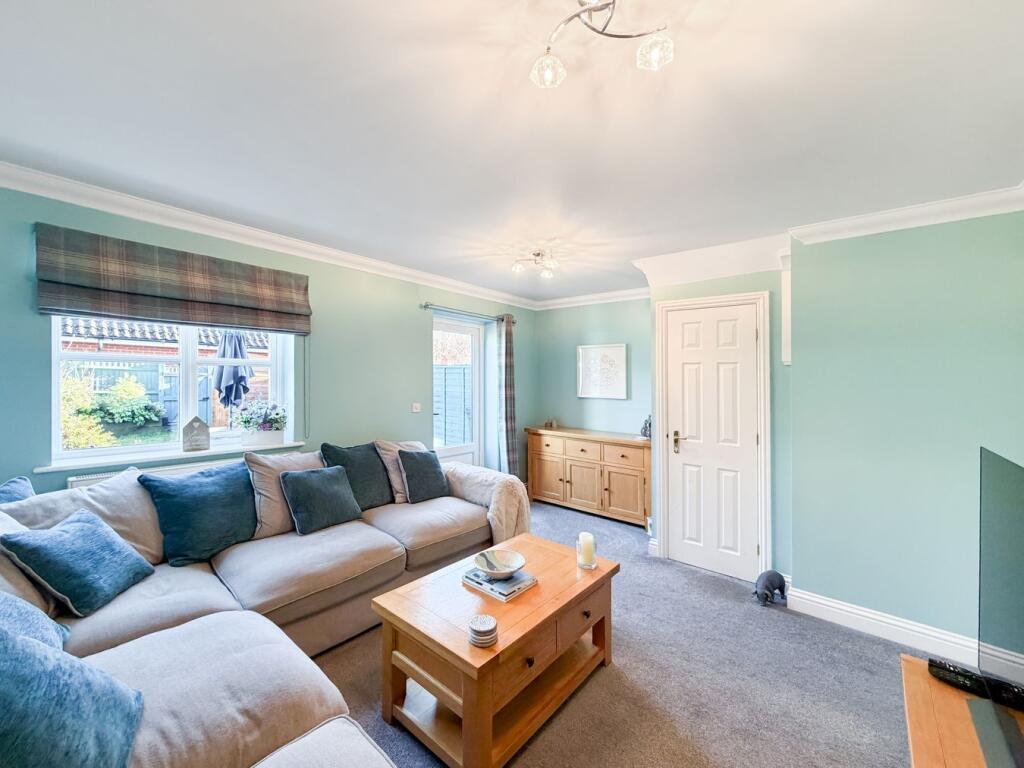 House in East Suffolk, Grange Farm, Kesgrave - View 4