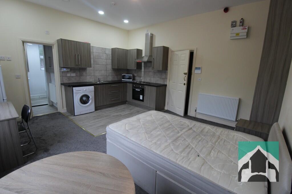 Main image of property: Flat 3A -Bristol Road, Birmingham, B29