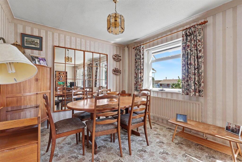 House in East Cambridgeshire, Sutton - More