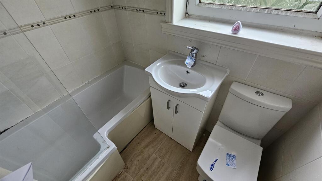 House in Paisley, Inverclyde - View 5