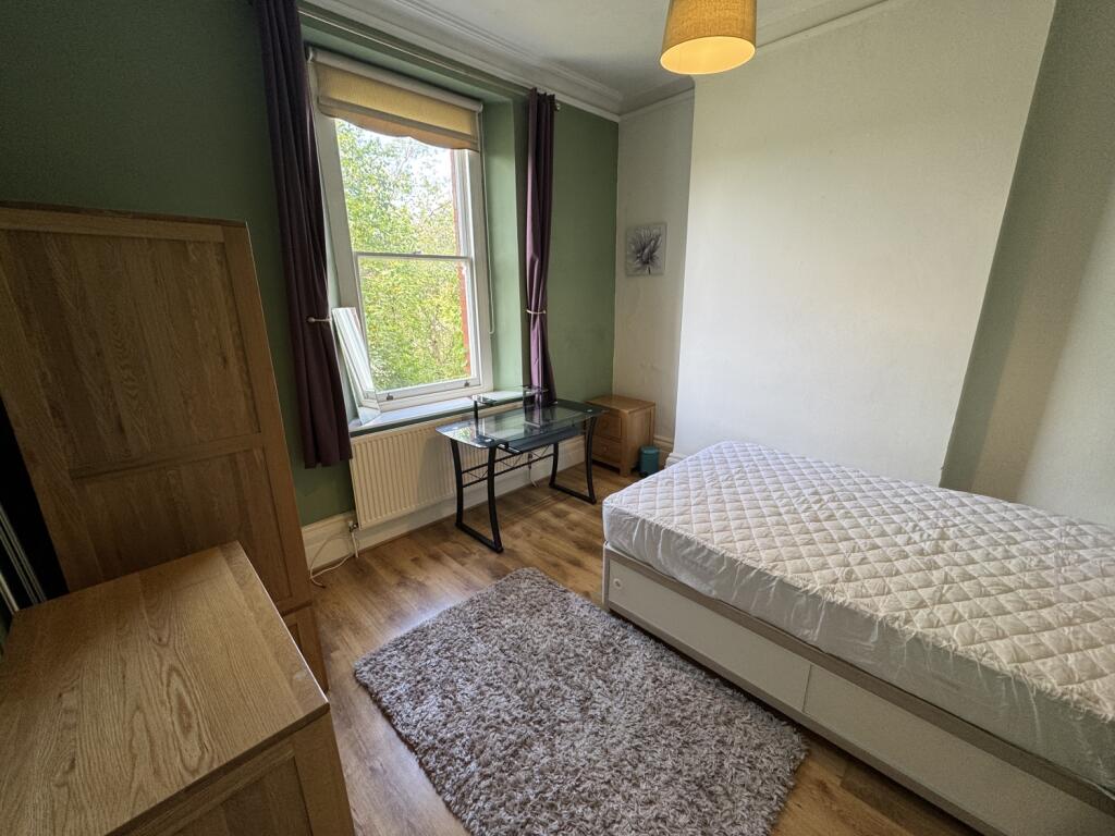 2 bedroom ground floor flat for rent