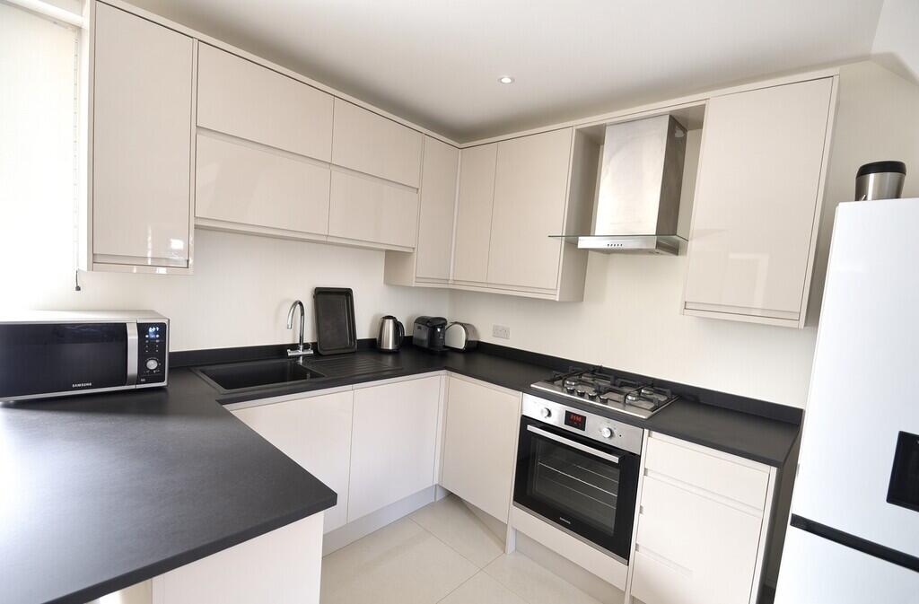 House in Twickenham - View 3
