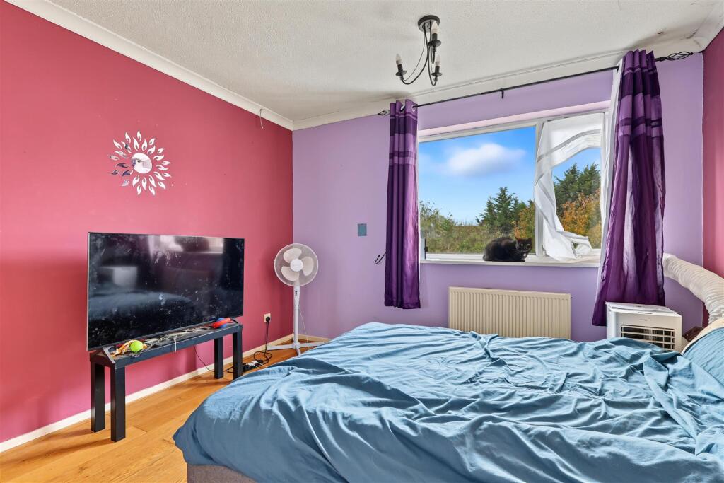 House in East Cambridgeshire, Sutton - More