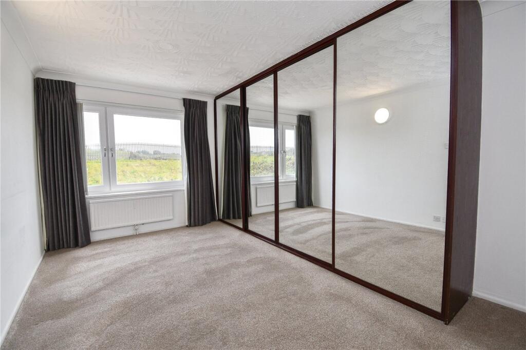 Apartment in Wirral, Liverpool City Region - View 4