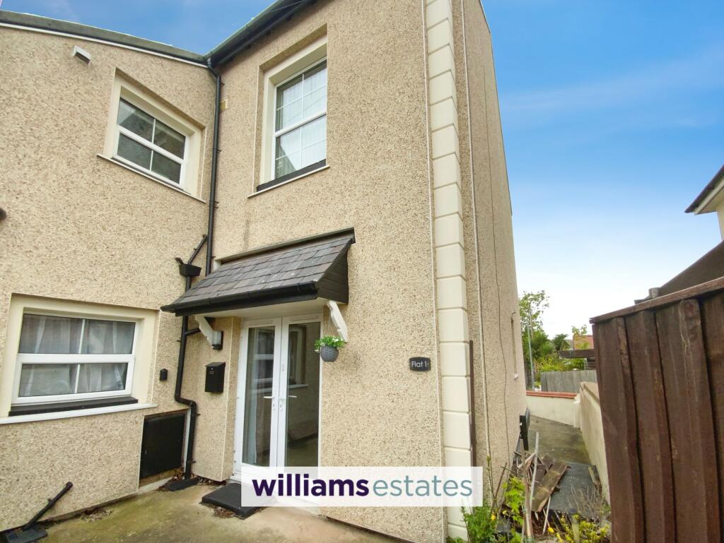 1-bed flat on Eden Avenue, Prestatyn, LL19, £105,000