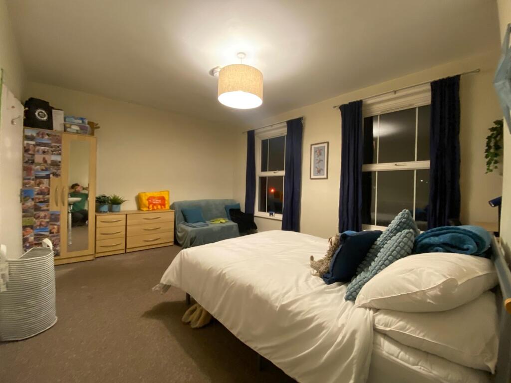 House in Southampton - View 4