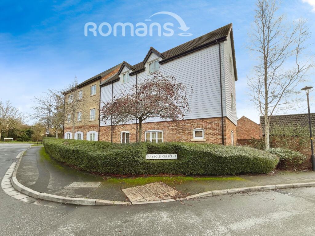 2-bed flat on Maybold Crescent, Swindon, Wiltshire, £125,000