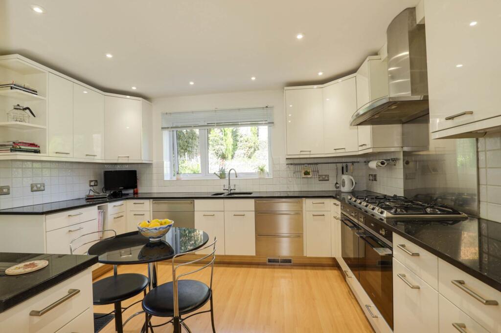 St Peters Avenue, Caversham Heights, Reading - View 5