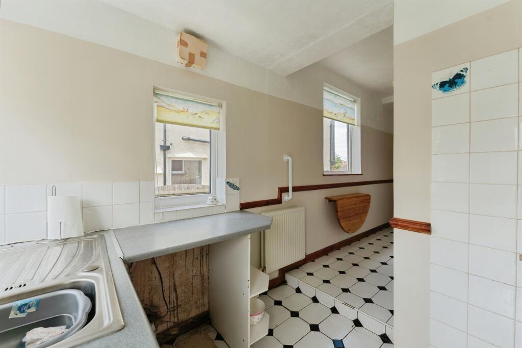House in Wirral, Liverpool City Region - More