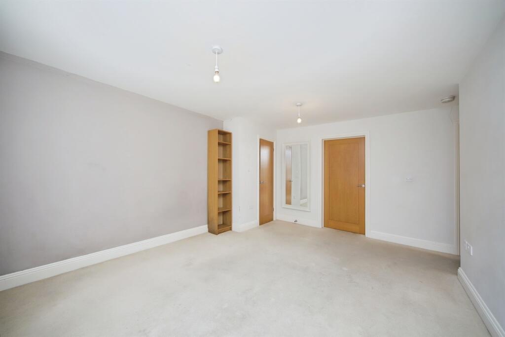 Apartment in Taunton - More