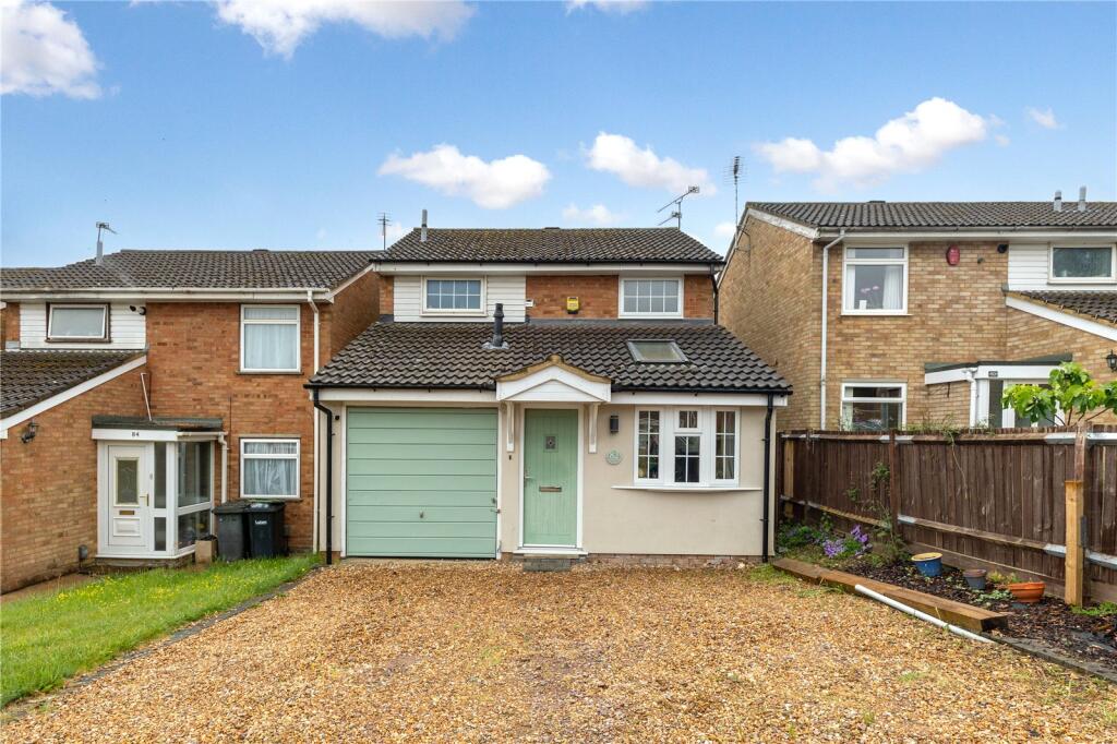 3-bed detached on Buckingham Drive, Luton, Bedfordshire, LU2, £385,000