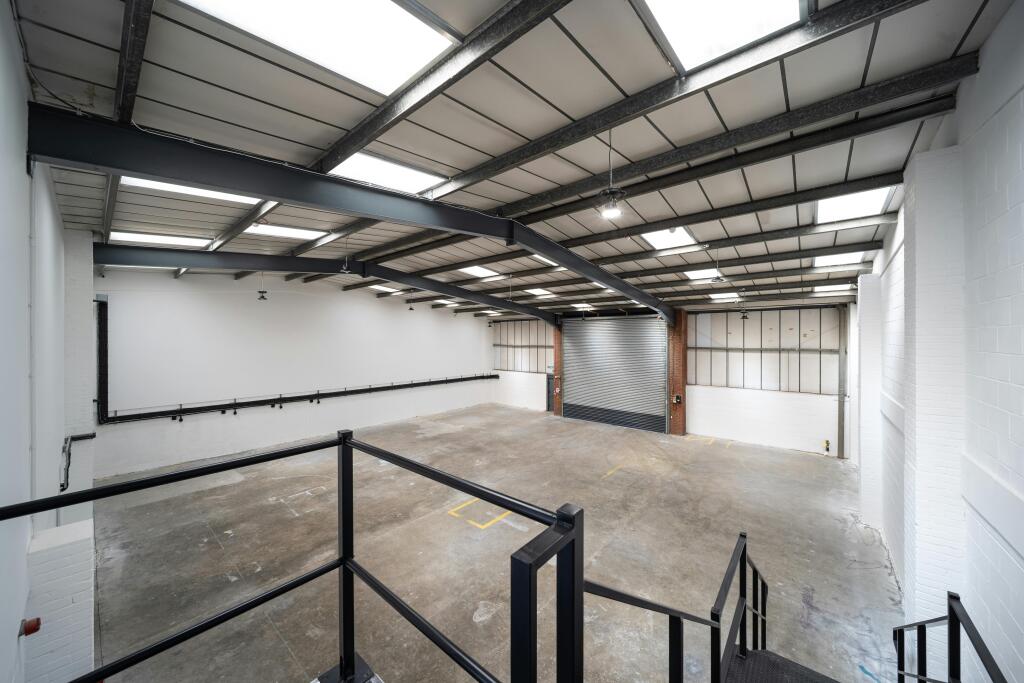 Unit B2 Hambridge Road 15.jpg