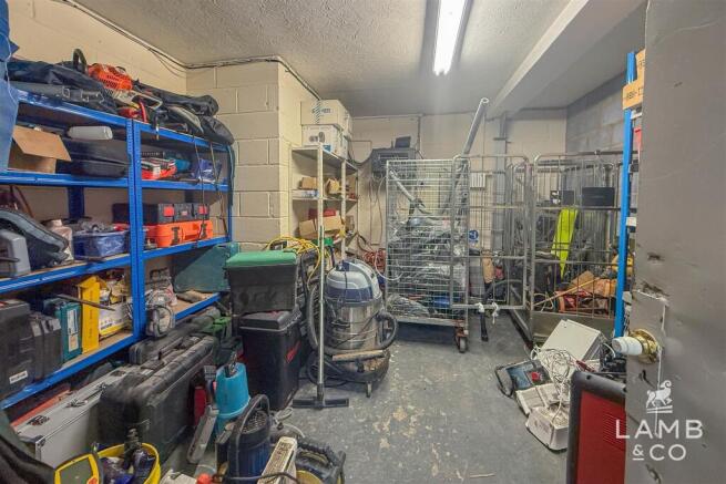 STORE