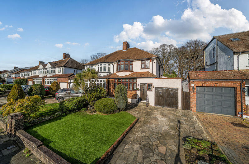Main image of property: Colepits Wood Road,Eltham