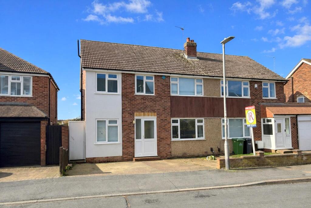 Main image of property: Lulworth Avenue, Goffs Oak