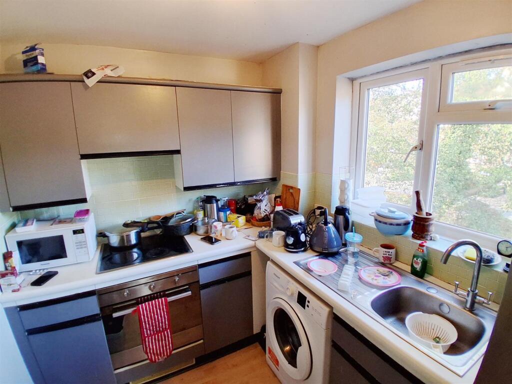 Apartment in London - View 4