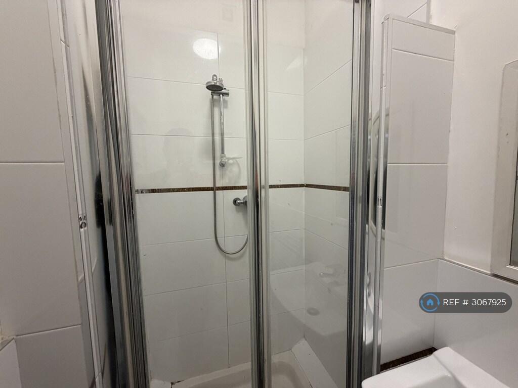 Apartment in Motherwell, South Lanarkshire - More