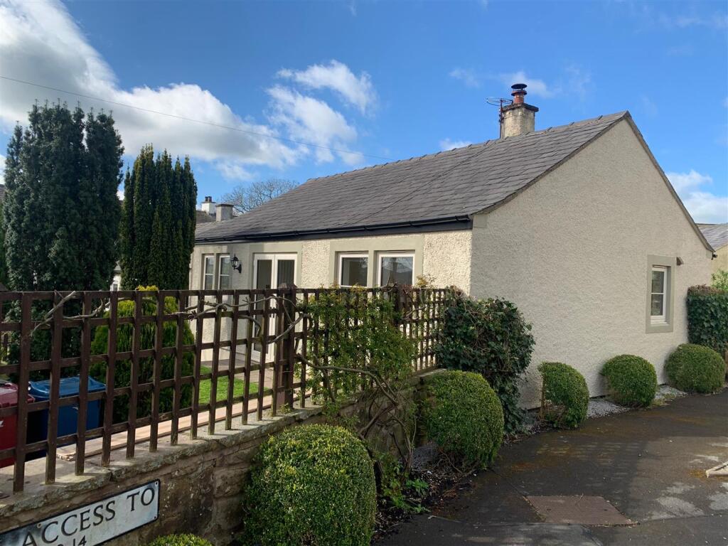 Additional image 20 of Warren Fold, Hurst Green