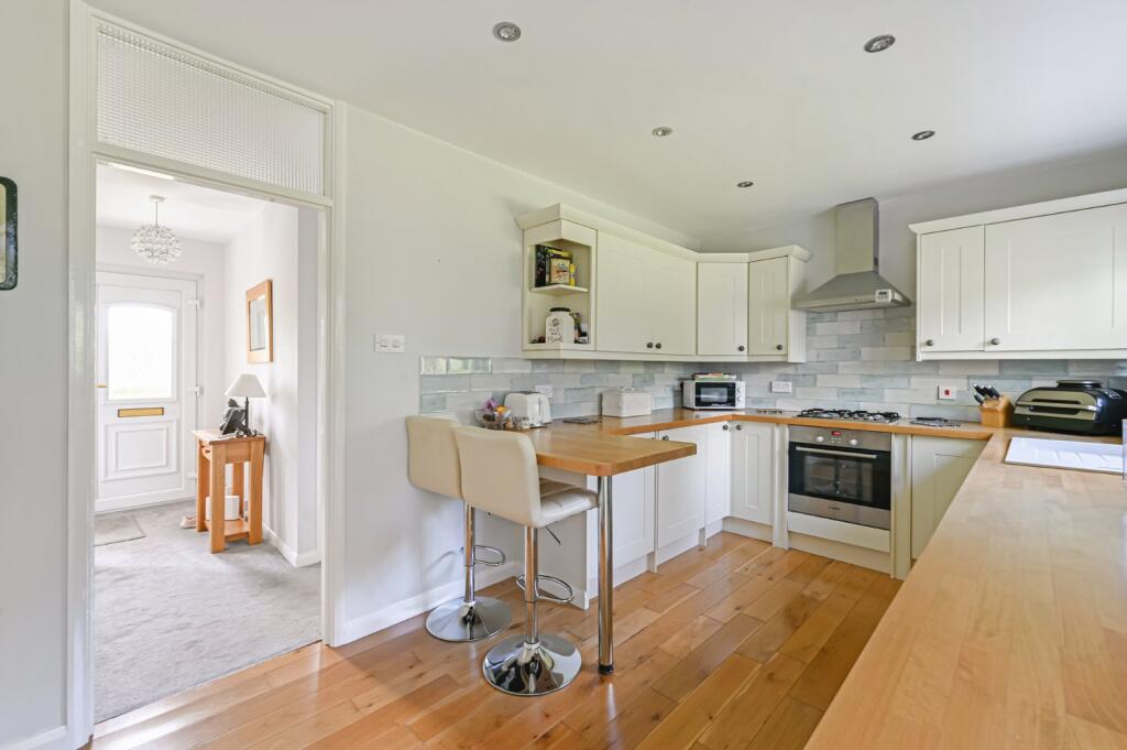 Westwell Lane, Ashford, Kent, TN26 photo 4