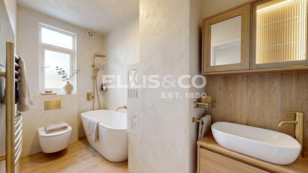 Apartment in London - View 5
