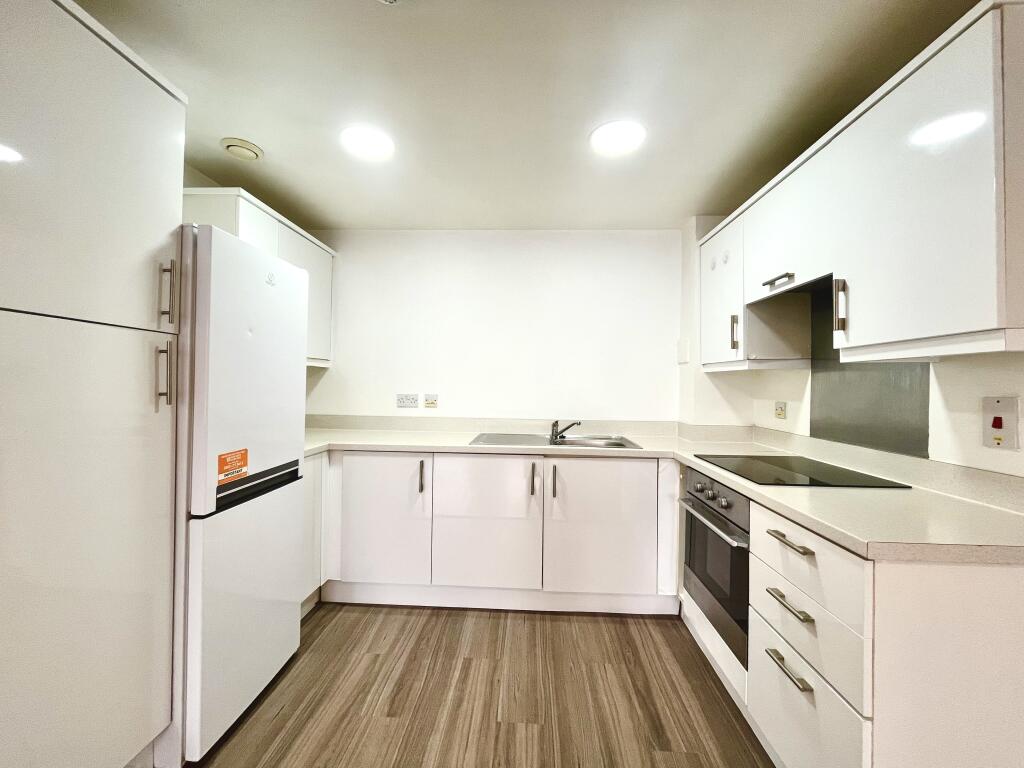 Apartment in London, Royal Borough of Greenwich - More