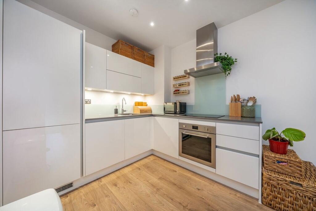 Apartment in London - View 4