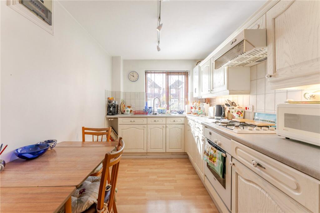 Apartment in Coventry - More