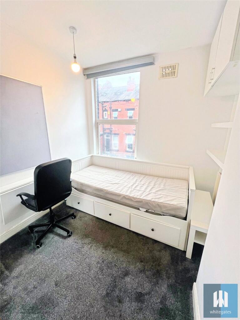 6 bedroom terraced house for rent