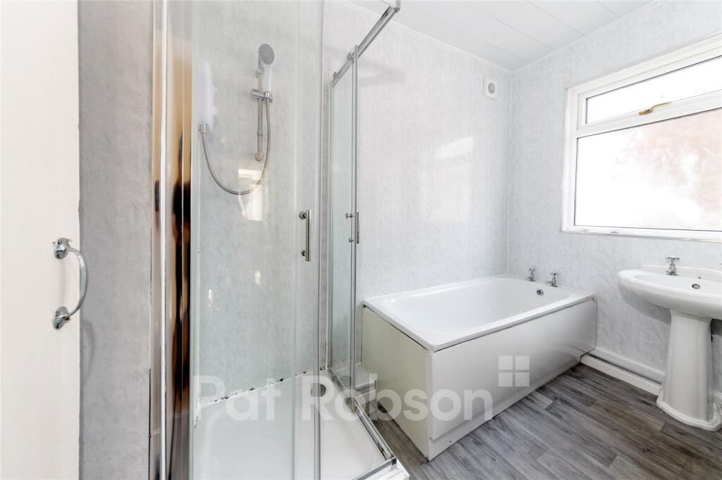 House in Newcastle upon Tyne - More