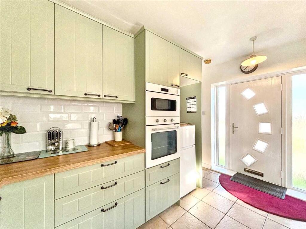 House in Ashfield, Kirkby-in-Ashfield, Nuncargate - View 2