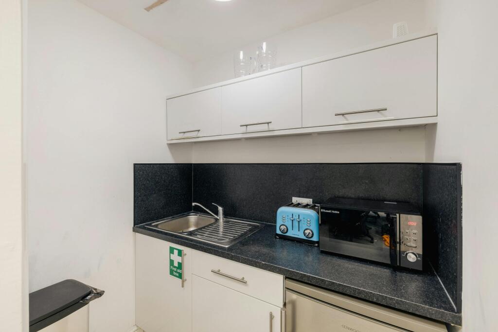 (2026-09-23)_Vantage House_(Rightmove)-12.jpg
