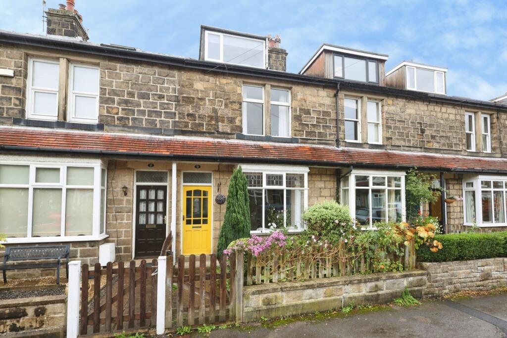 House in Bradford, Esscroft, Burley