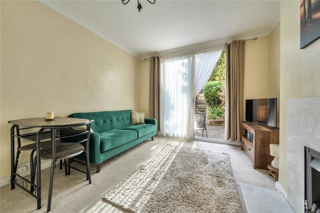 Apartment in London, Oakleigh Park, East Barnet - View 3
