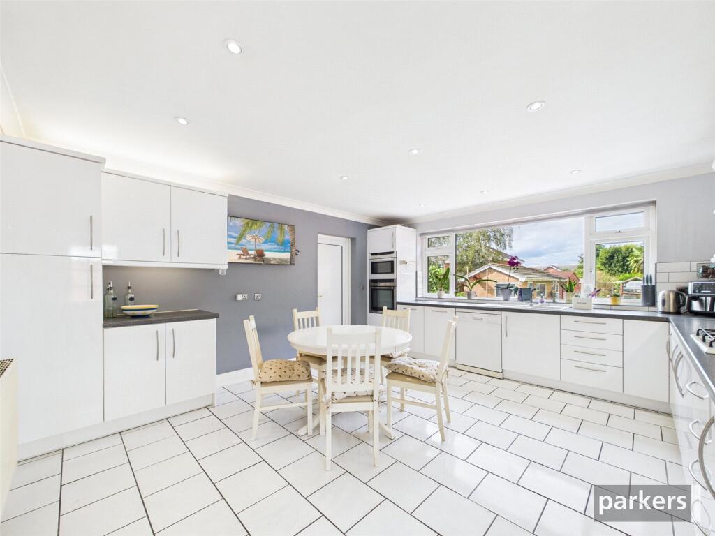 Westfield Road, Winnersh, Wokingham, Berkshire, RG41 photo 4