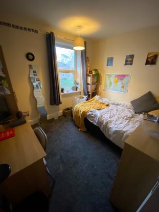 7 bedroom semi-detached house for rent