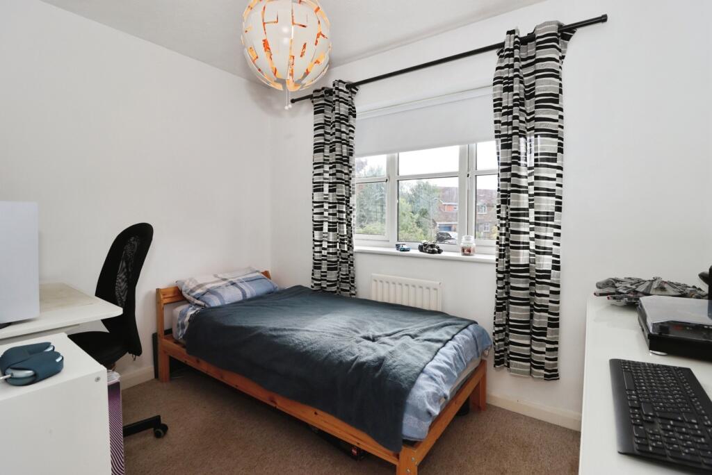 House in Bristol, Bradley Stoke - More