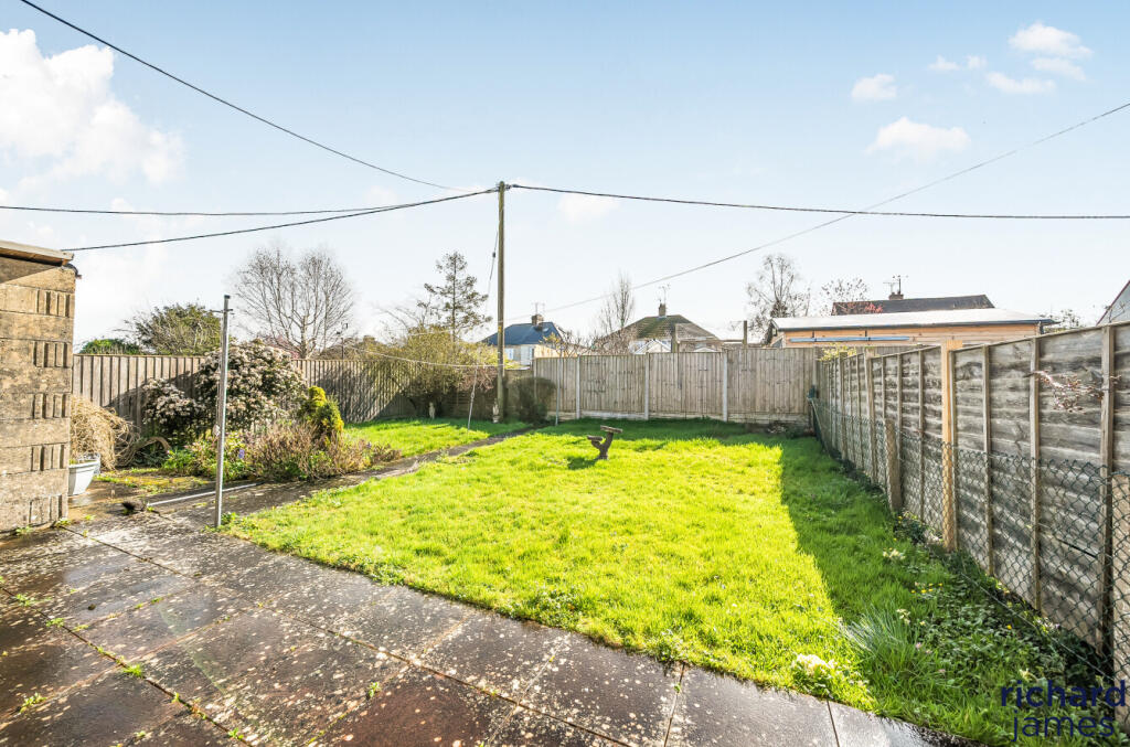 Vasterne Close, Purton, SN5 photo 4