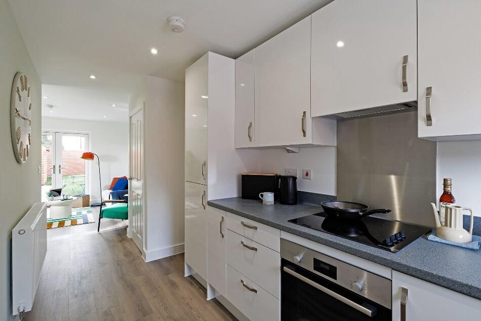 House in Luton - View 5