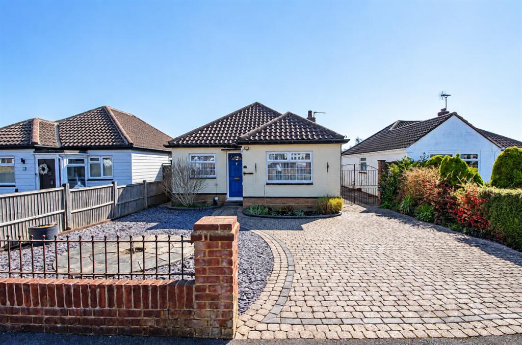 Sunnymead Drive, Waterlooville, PO7 6DA, Waterlooville