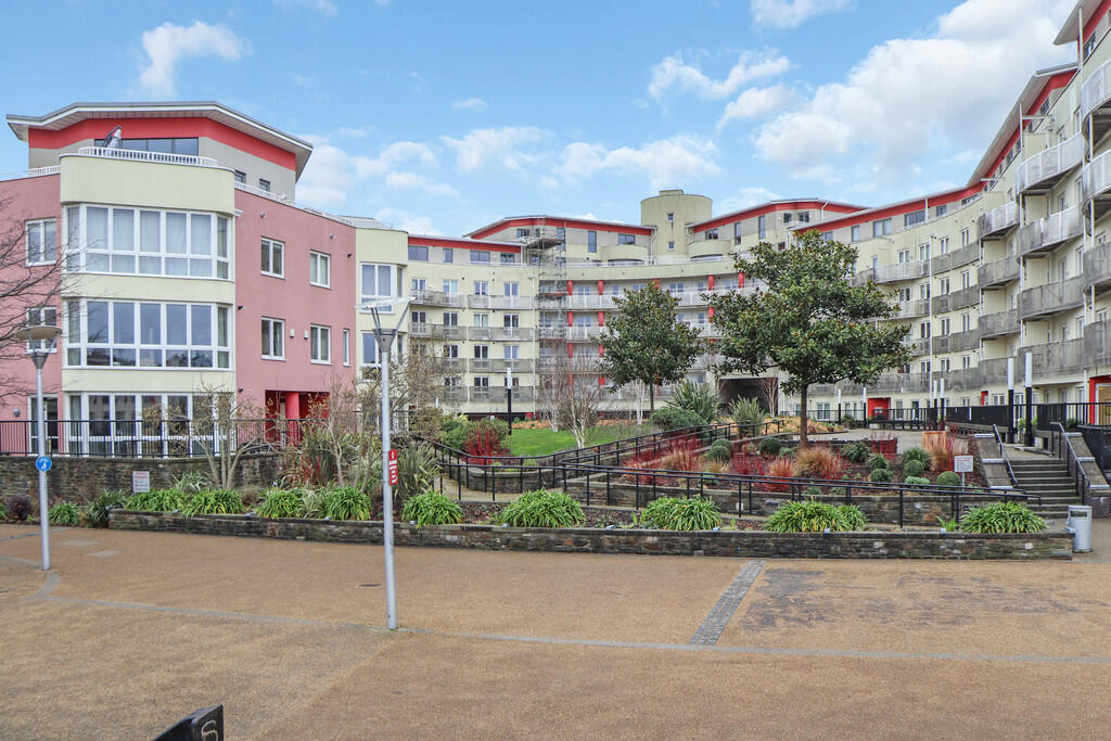 Main image of property: The Crescent, Hanover Quay, Bristol
