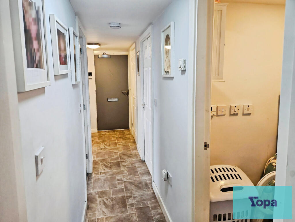 Apartment in Stoke-on-Trent - View 5