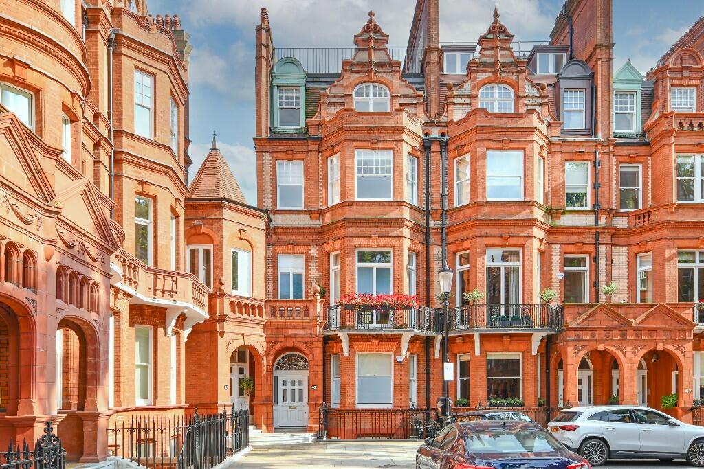 Main image of property: Sloane Gardens, London, SW1W