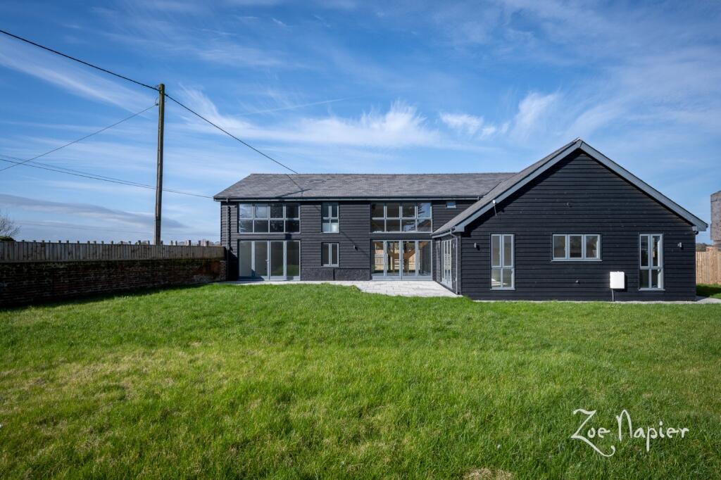 Main image of property: Thorpe Le Soken
