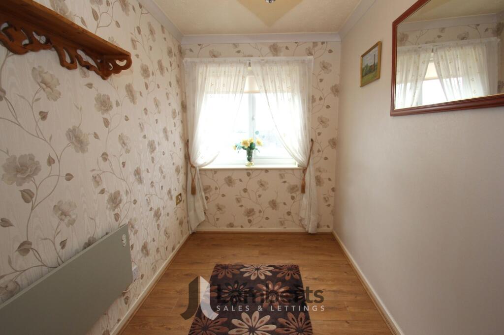 2 Foregate Street, Astwood Bank, B96 – další