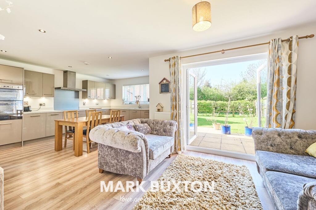 4, Grove Crescent, Woore. CW3 9SX photo 4