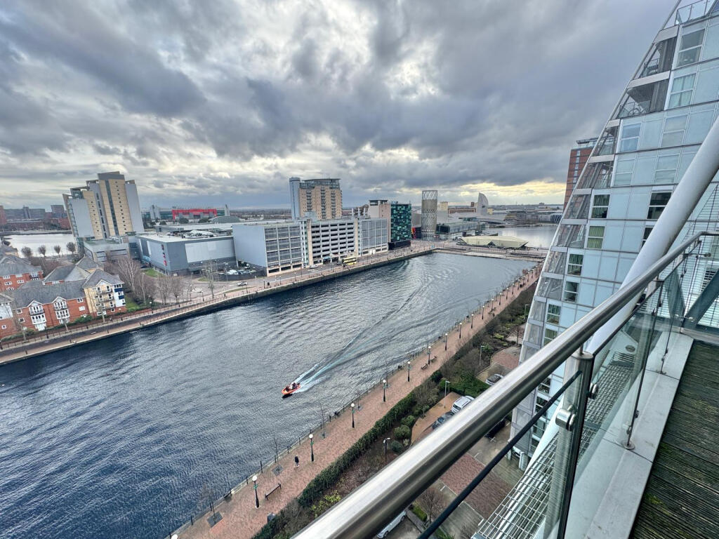 Main image of property: N V Building, 100 The Quays, Salford, Lancashire, M50