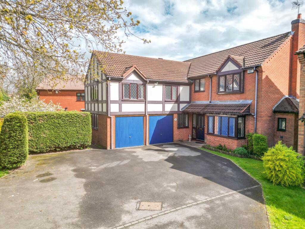House in Nuneaton and Bedworth, St Nicolas Park - View 2