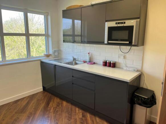 Kitchen 04 24.jpg
