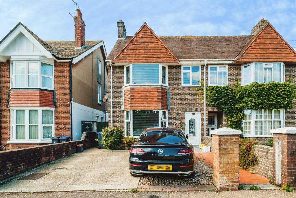 Grove Road, Worthing, BN14