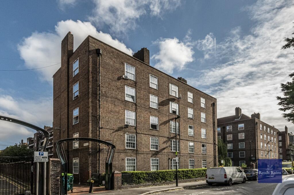 Apartment in London - More